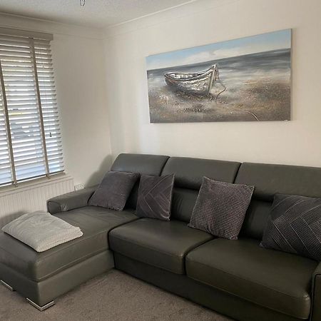 Riverside Park Ground Floor Apartment - St Neots Экстерьер фото