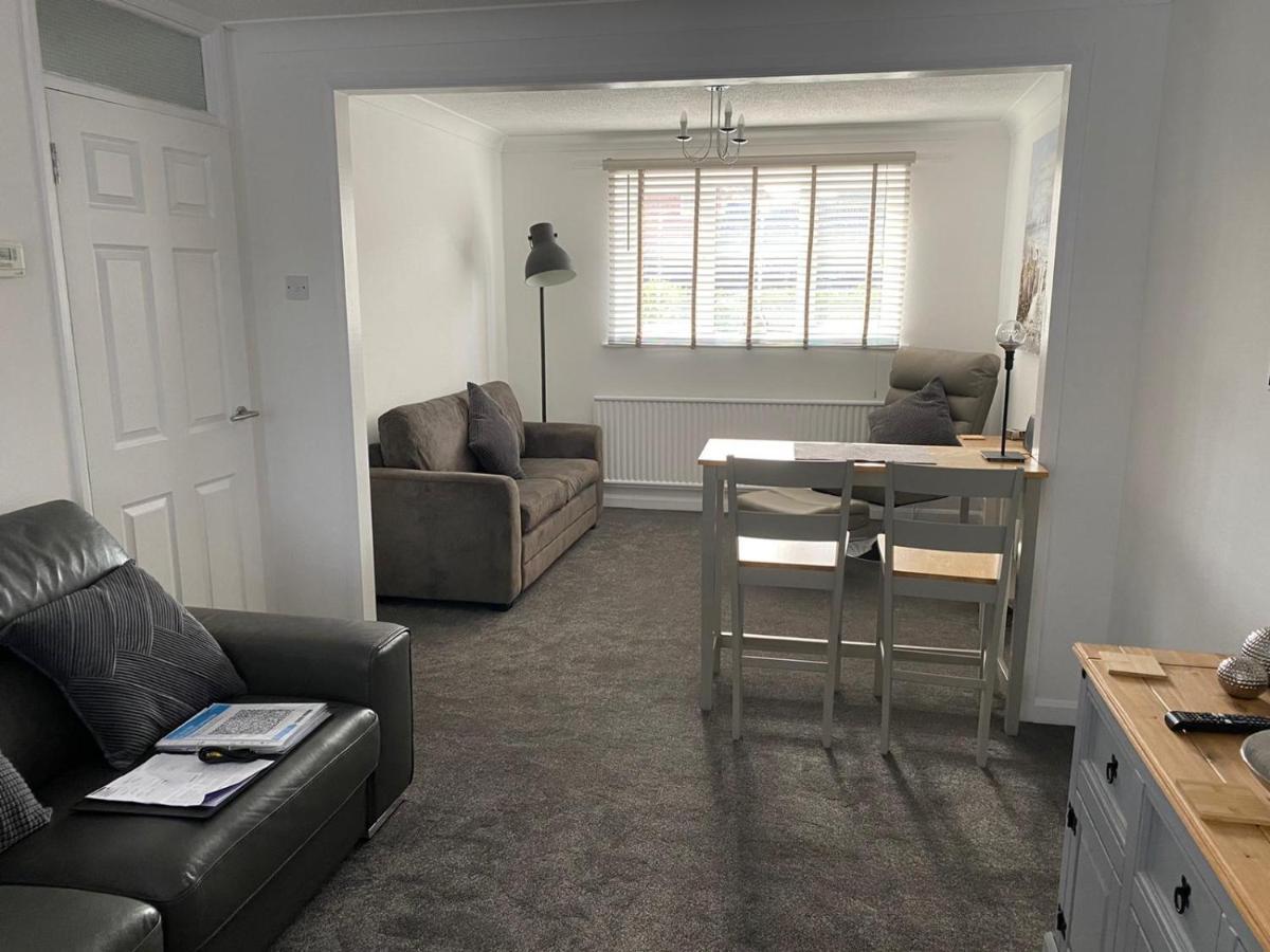 Riverside Park Ground Floor Apartment - St Neots Экстерьер фото