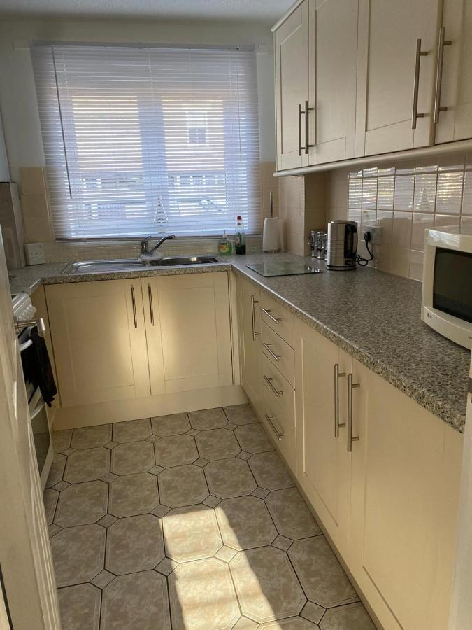 Riverside Park Ground Floor Apartment - St Neots Экстерьер фото